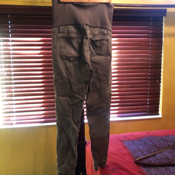 Lila Ryan Maternity Jeans - Picture 3 of 5